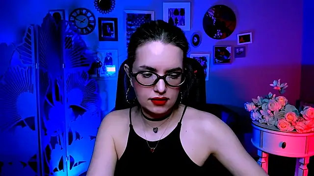 AliceSmite online show from April 23, 2026, 8:54 am