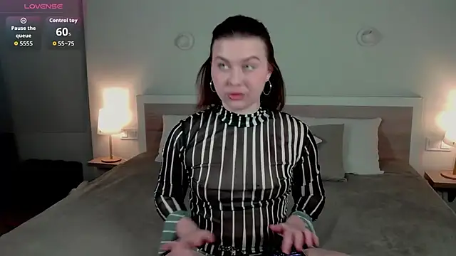 HermioneMoon online show from April 2, 2026, 12:45 pm