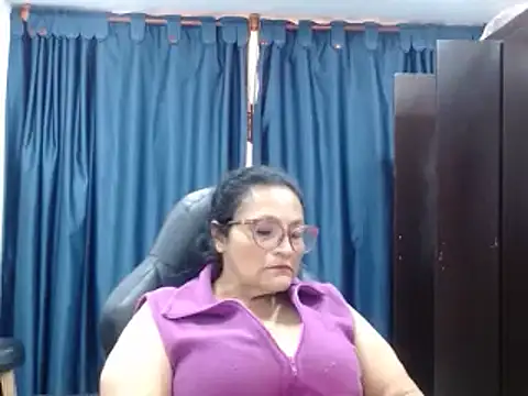  BellaNocturna online show from April 14, 2026, 10:26 pm