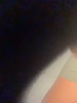 Miss  malaikaaa online show from April 5, 2026, 5:25 am