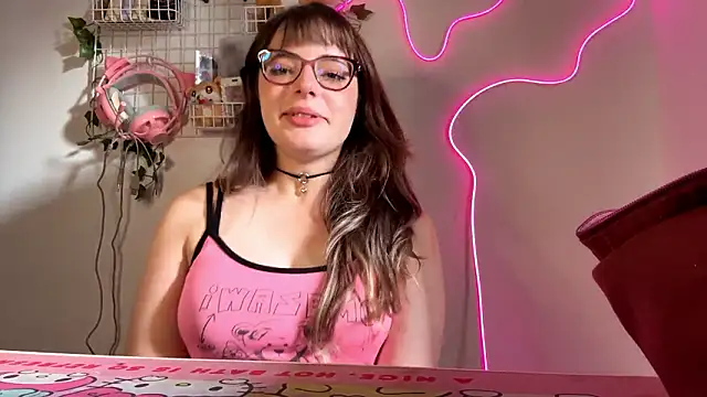 ThaoSankar online show from March 4, 2026, 6:04 pm