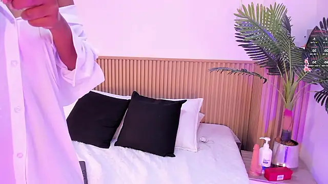 Zhara lenoire9 online show from March 18, 2026, 6:53 pm