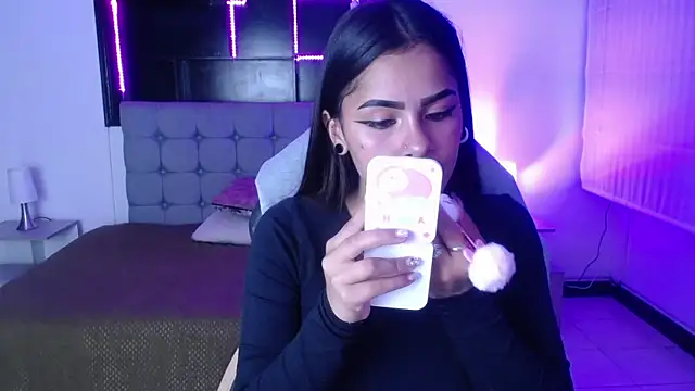  chloe 1 online show from March 19, 2026, 7:36 pm