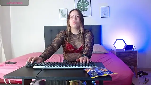 samanthachop online show from June 16, 2026, 3:01 pm