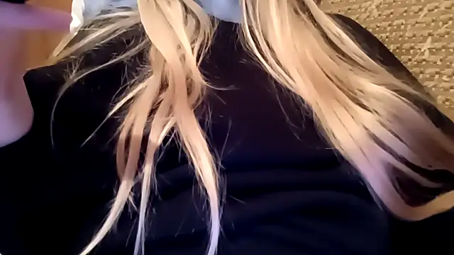 pinkpinkpinkpinkdoll online show from April 1, 2026, 6:38 pm