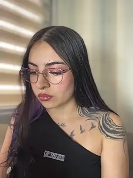 Morgana Pink online show from April 28, 2026, 1:04 pm