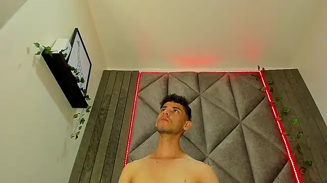 DamianStonee online show from March 4, 2026, 1:19 pm