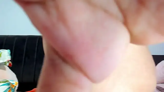 Snapshot of dalia_1 chatting on July 14, 2026, 12:54 am dalia 1 online show from July 14, 2026, 12:54 am