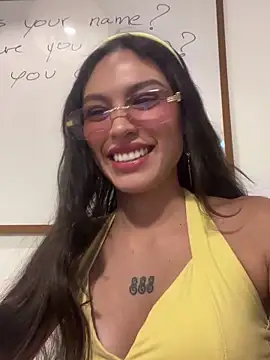 SweetCherry   online show from March 9, 2026, 8:01 pm