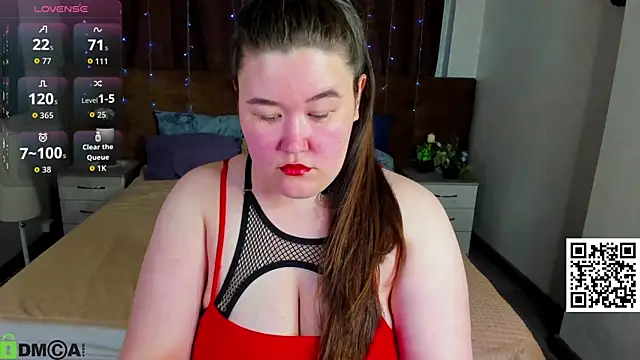 Miss Triss online show from June 14, 2026, 7:53 am