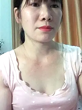 Bondgirl 9 online show from April 8, 2026, 8:16 am