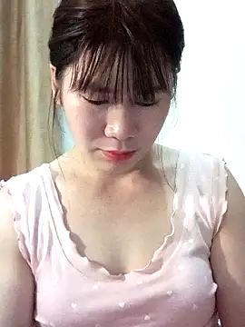 Bondgirl 9 online show from April 13, 2026, 9:41 pm