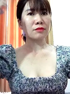 Bondgirl 9 online show from May 18, 2026, 5:56 am