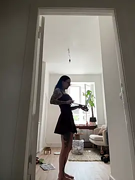 SkinnyLilly online show from June 16, 2026, 12:05 pm