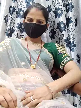 Snapshot of lovelypooja93 chatting on July 6, 2026, 3:13 am lovelypooja93 online show from July 6, 2026, 3:13 am