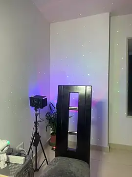 zhara 1198 online show from April 4, 2026, 12:01 pm