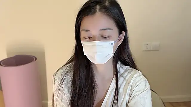jinxiyao01 online show from May 20, 2026, 2:47 pm