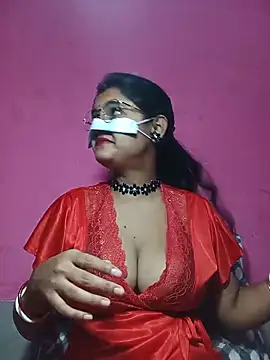 Sexy Sonniyaa online show from June 19, 2026, 7:09 pm