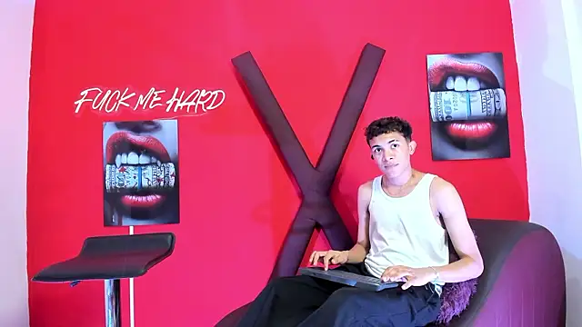 SKYN MAN online show from March 22, 2026, 1:42 am