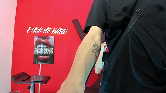 SKYN MAN online show from March 28, 2026, 1:39 am