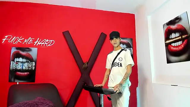 SKYN MAN online show from March 26, 2026, 1:26 am