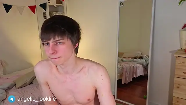 Snapshot of look_angelic chatting on May 2, 2026, 7:52 pm look angelic online show from May 2, 2026, 7:52 pm