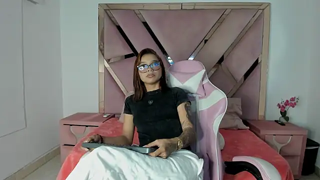 Snapshot of Angell_cherryht chatting on June 26, 2026, 8:47 pm Angell cherryht online show from June 26, 2026, 8:47 pm