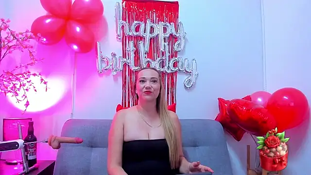 KahiaSmith online show from May 11, 2026, 4:04 pm