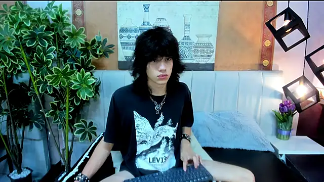 Erick Ferrer online show from June 11, 2026, 3:47 am