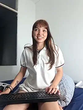 Ashly pinkxx online show from April 3, 2026, 7:04 am