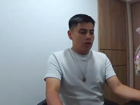 Snapshot of andres_rivera chatting on March 4, 2026, 3:14 am andres rivera online show from March 4, 2026, 3:14 am