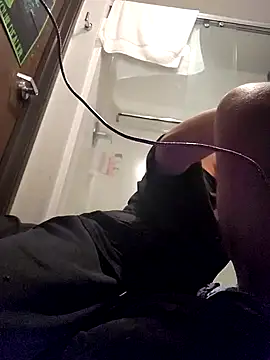 luckilyfound4 online show from March 19, 2026, 2:33 am