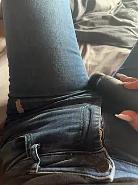 aleexii s online show from March 11, 2026, 11:15 am