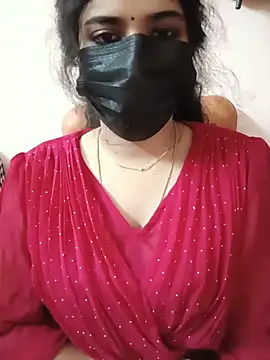 Sunitha28 online show from June 18, 2026, 6:46 pm