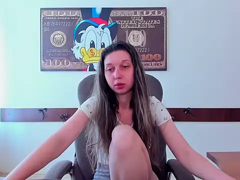 Ellina Star online show from April 9, 2026, 8:20 am