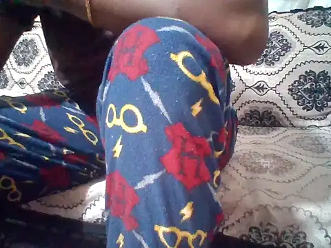 Sexyaryaa online show from April 15, 2026, 7:58 pm