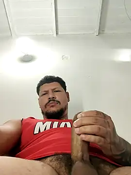 BadboyDirty1 online show from May 6, 2026, 1:37 pm