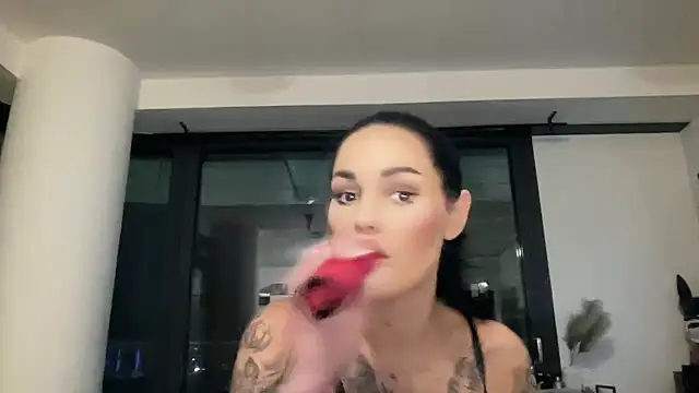 AMBER HARD online show from March 19, 2026, 10:43 pm