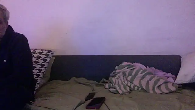 chiara-mario online show from April 18, 2026, 8:42 pm