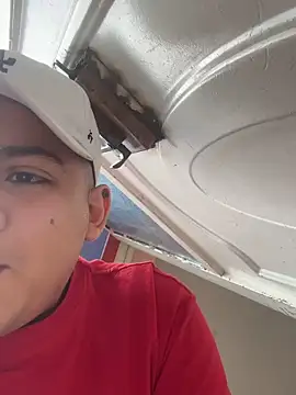 OliverTabordaa online show from April 20, 2026, 5:03 pm