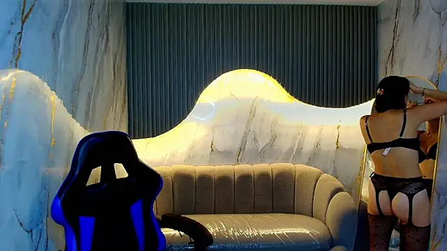 candy sky r online show from March 28, 2026, 3:07 am