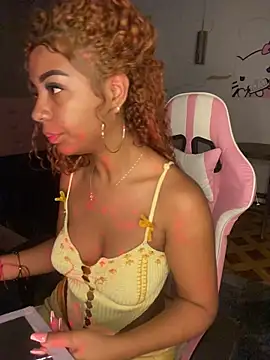 ThePrettyTiana online show from April 18, 2026, 7:07 pm