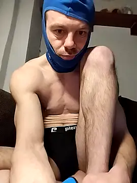 MatusCaddy online show from April 12, 2026, 2:48 am