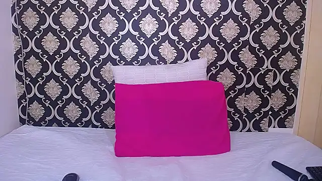 SparklingEyez online show from April 12, 2026, 5:44 am