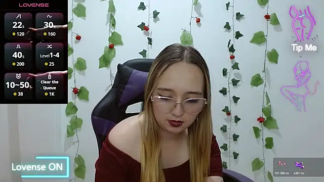 LiaRobertss  online show from March 17, 2026, 2:47 am