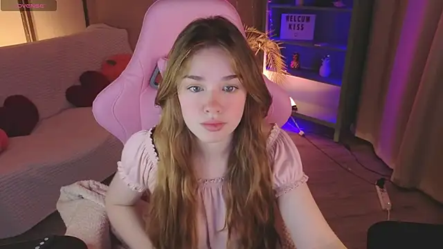 TiffanyVex online show from April 14, 2026, 3:28 pm