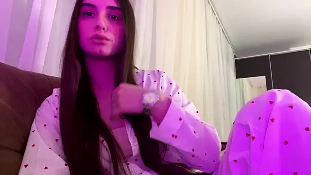 LunaTune online show from April 1, 2026, 8:17 pm