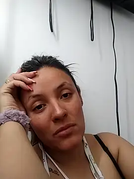 Snapshot of CynthiaMore chatting on June 3, 2026, 6:23 pm CynthiaMore online show from June 3, 2026, 6:23 pm