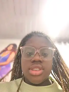 YourLiaa  online show from March 5, 2026, 10:27 pm