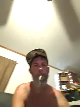 Hootie421 online show from April 19, 2026, 1:06 am